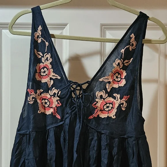 Free People Embroidered Aida Mini Slip Dress V Neck Sleeveless A Line S Navy NWT - Picture 5 of 15